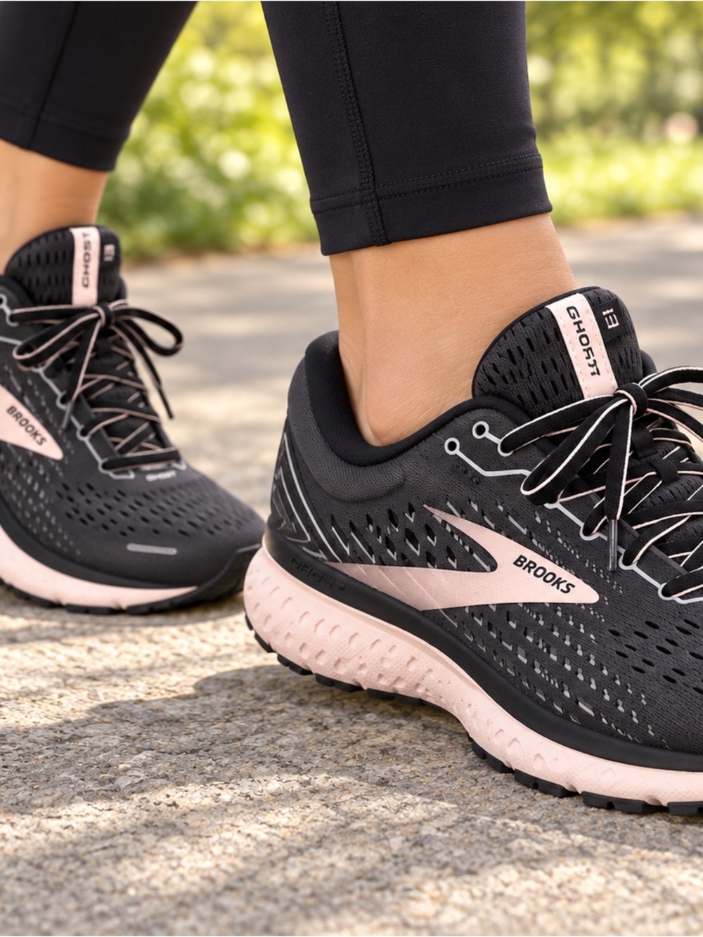 Brooks Ghost 13 Black & Light Pink Running Shoes Women’s 10.5